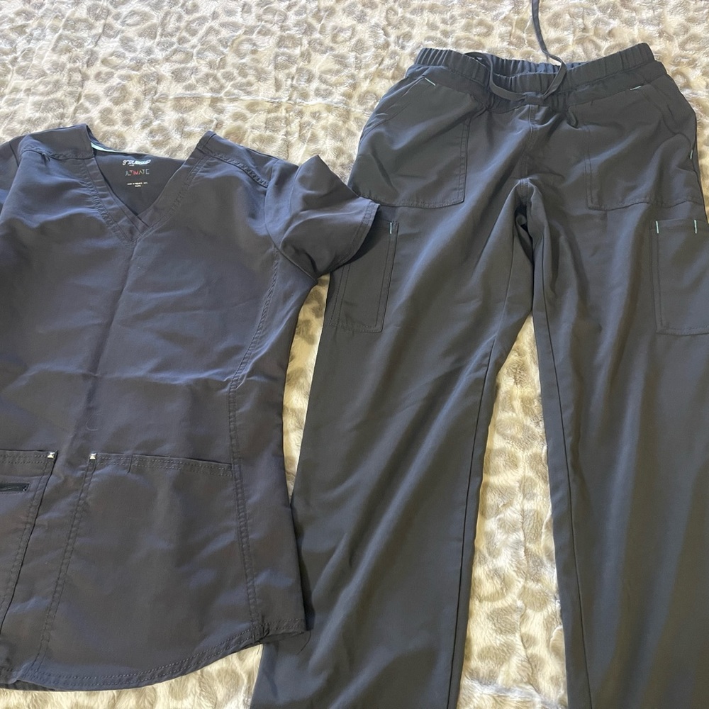 Scrub set - Picture 1 of 5